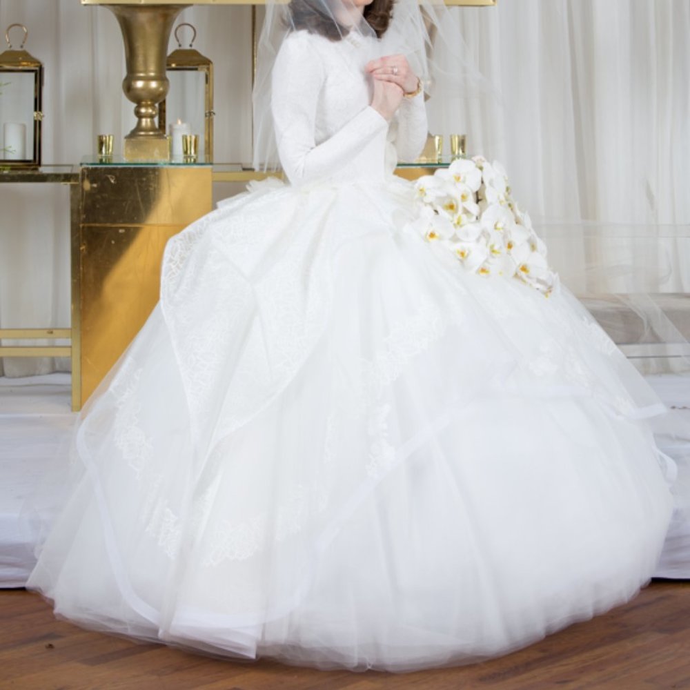 Kleinfeld Bridal White Gown size 4-6